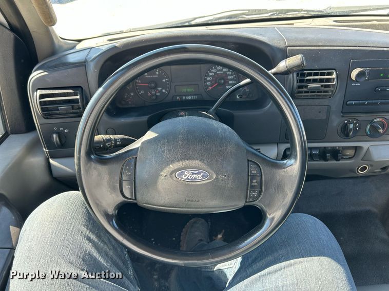 image for item EK2710 2006 Ford F450 Super Duty truck cab and chassis