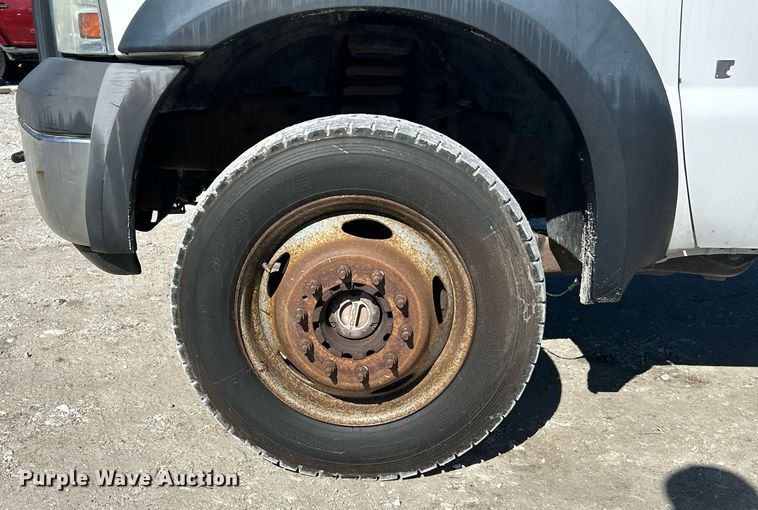 image for item EK2710 2006 Ford F450 Super Duty truck cab and chassis