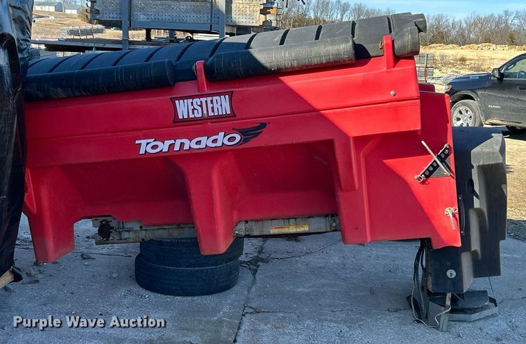 image for item EK2713 Western Tornado spreader