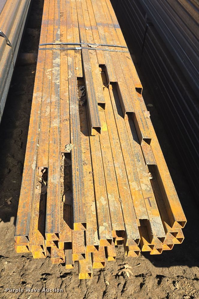 image for item EK5009 Approximately 138 pieces of steel