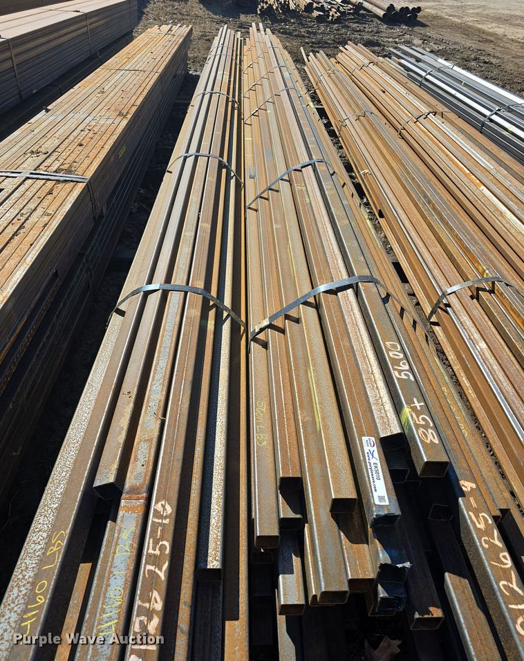 image for item EK5010 Approximately 125 pieces of steel