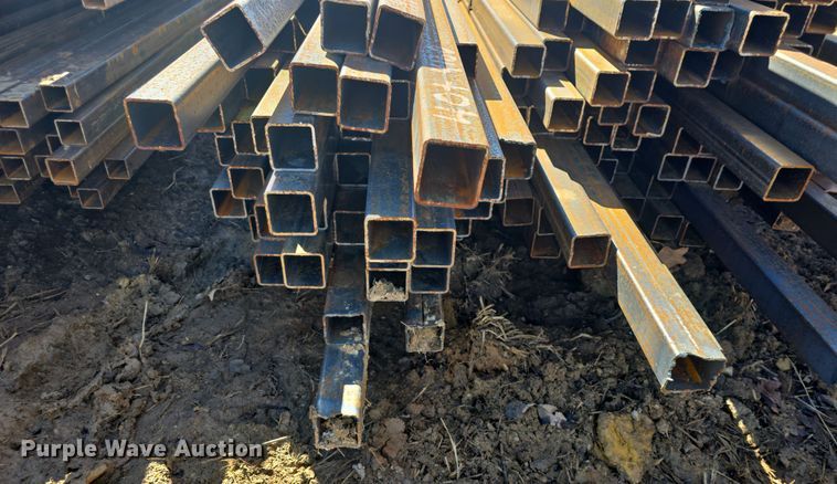 image for item EK5010 Approximately 125 pieces of steel