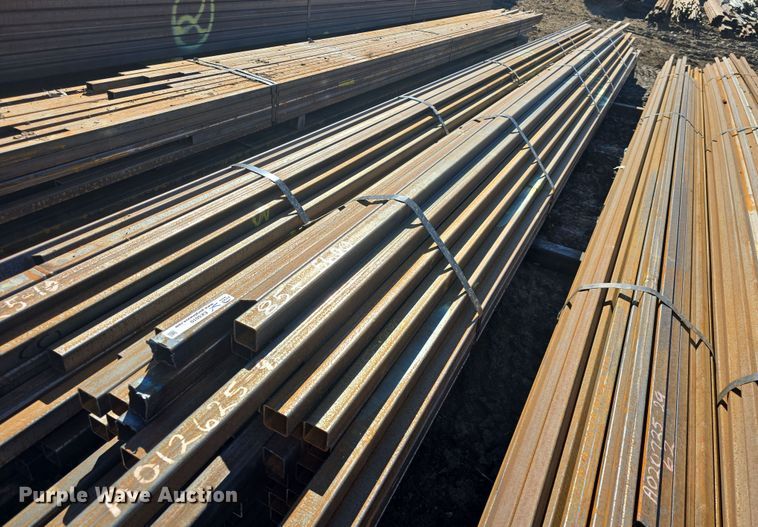 image for item EK5010 Approximately 125 pieces of steel