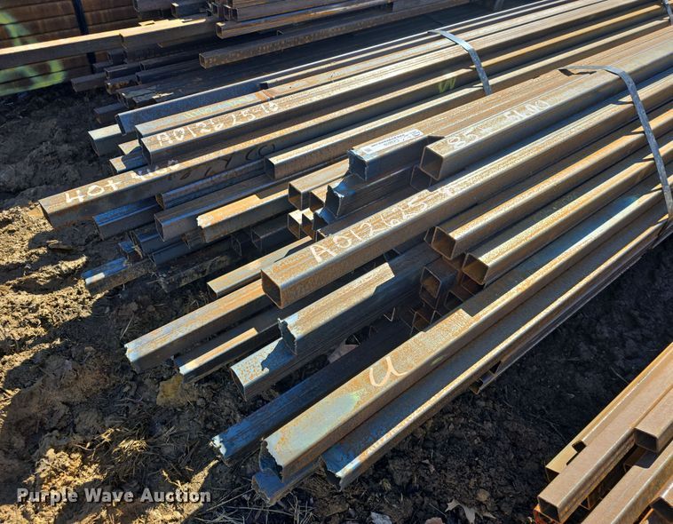 image for item EK5010 Approximately 125 pieces of steel