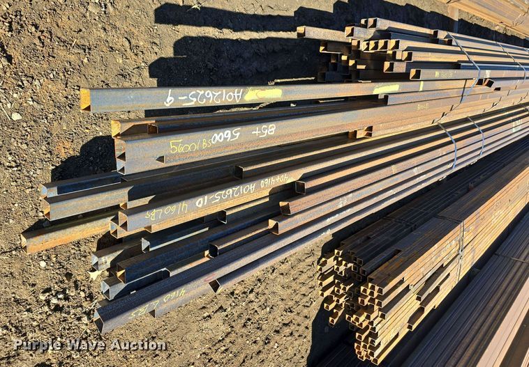 image for item EK5010 Approximately 125 pieces of steel