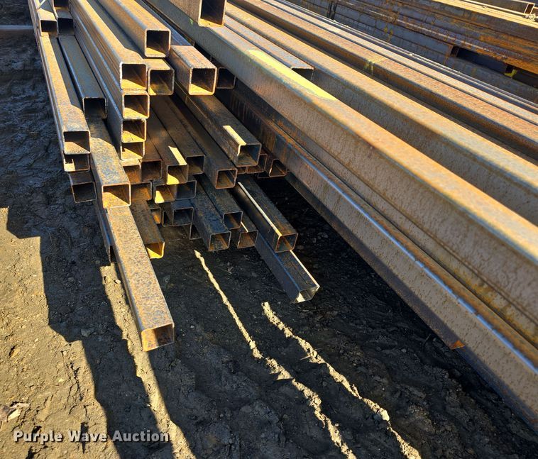 image for item EK5010 Approximately 125 pieces of steel