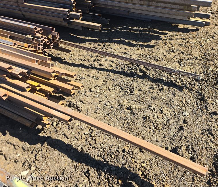 image for item EK5011 Approximately 152 pieces of steel