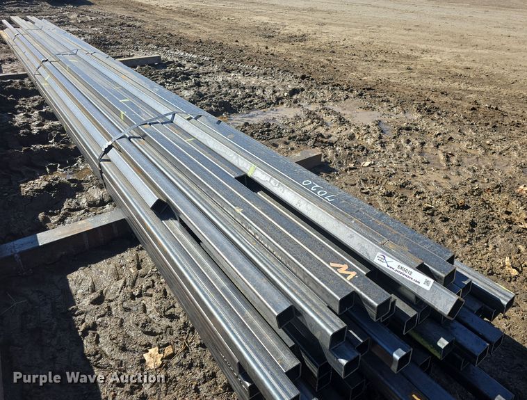 image for item EK5012 Approximately 70 pieces of steel