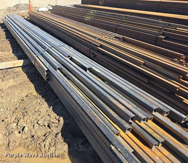 image for item EK5012 Approximately 70 pieces of steel