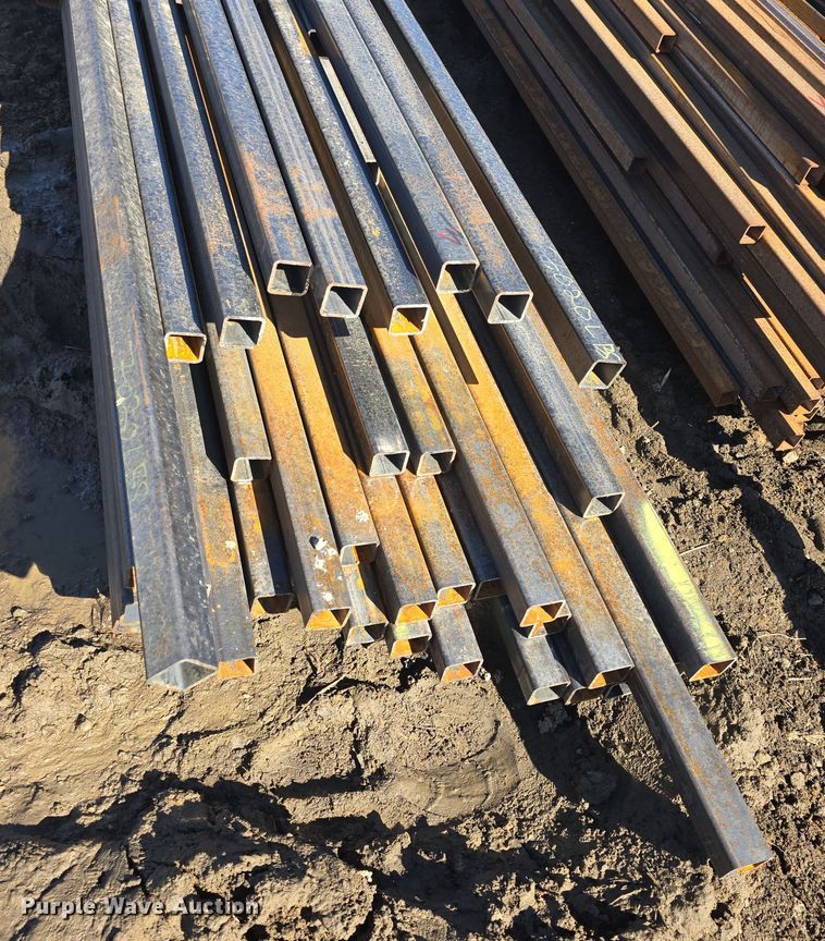 image for item EK5012 Approximately 70 pieces of steel