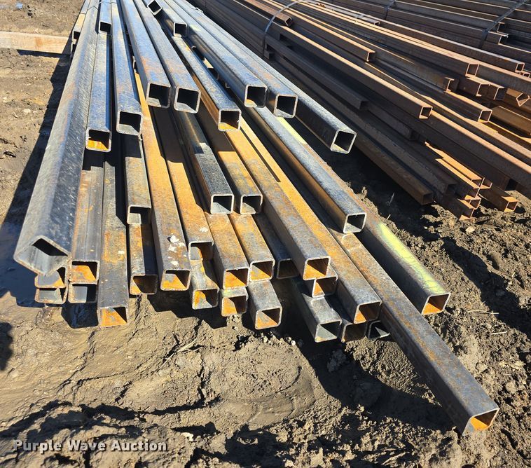 image for item EK5012 Approximately 70 pieces of steel