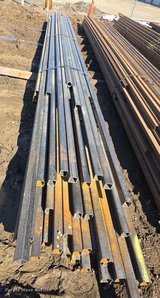 image for item EK5012 Approximately 70 pieces of steel