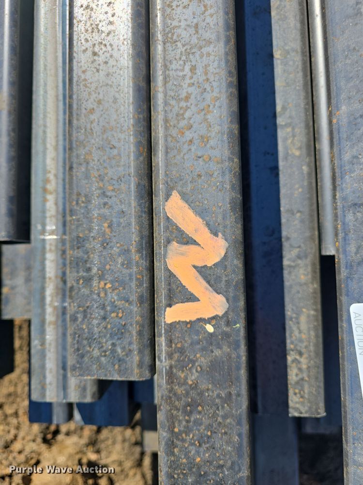 image for item EK5012 Approximately 70 pieces of steel