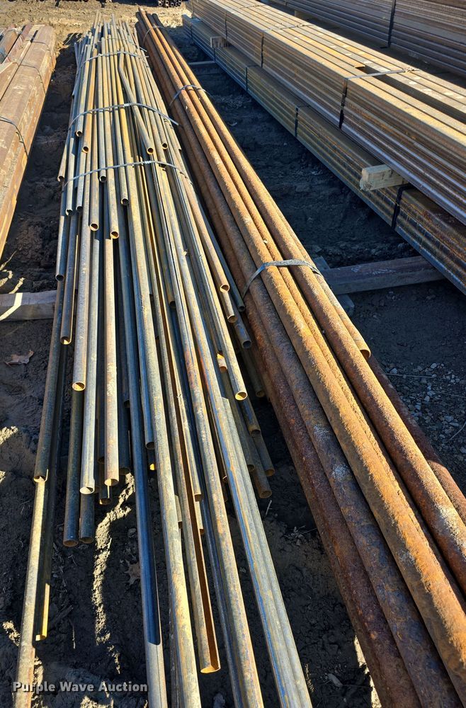 image for item EK5014 Approximately 114 pieces of steel