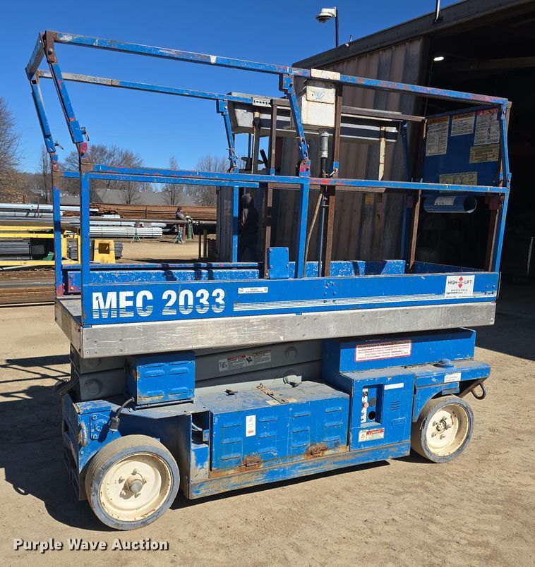 image for item EK5021 1994 MEC 2033 scissor lift