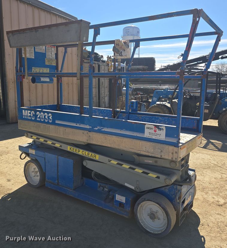 image for item EK5021 1994 MEC 2033 scissor lift