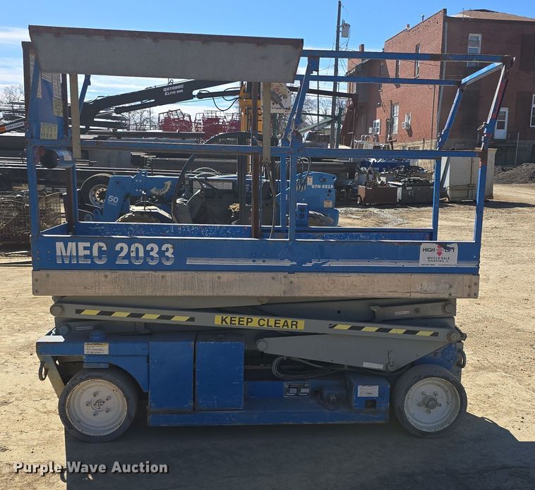 image for item EK5021 1994 MEC 2033 scissor lift