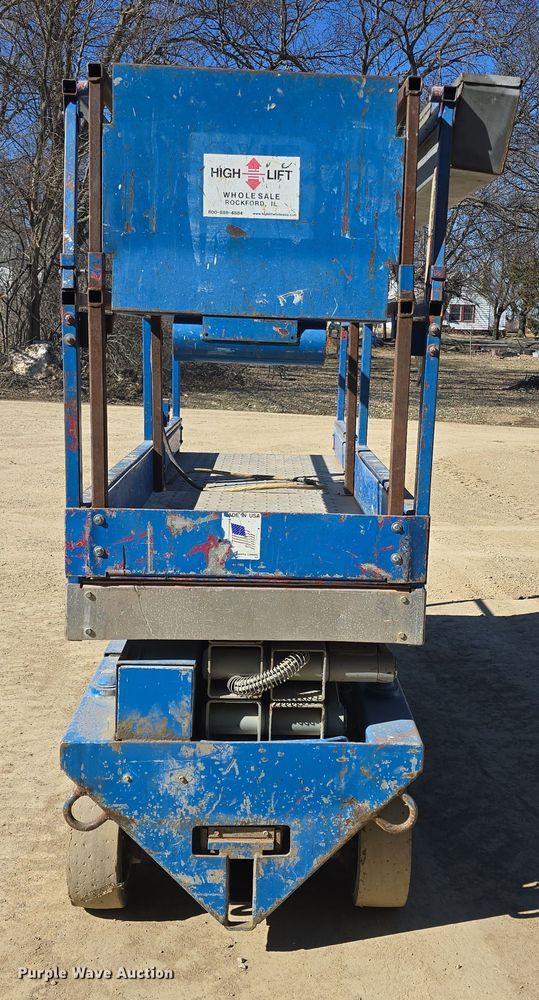 image for item EK5021 1994 MEC 2033 scissor lift