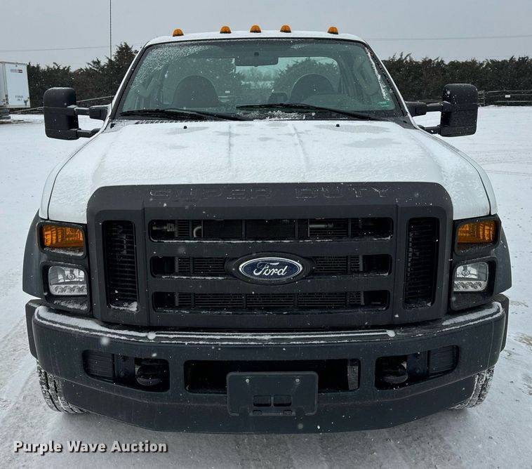 image for item EN5118 2010 Ford F450 Super Duty XL truck cab and chassis