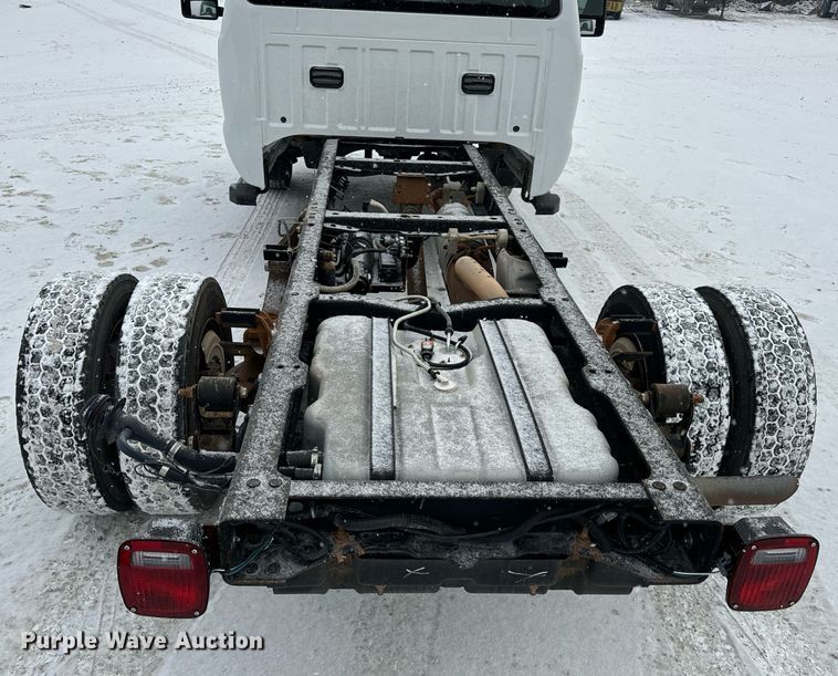 image for item EN5118 2010 Ford F450 Super Duty XL truck cab and chassis