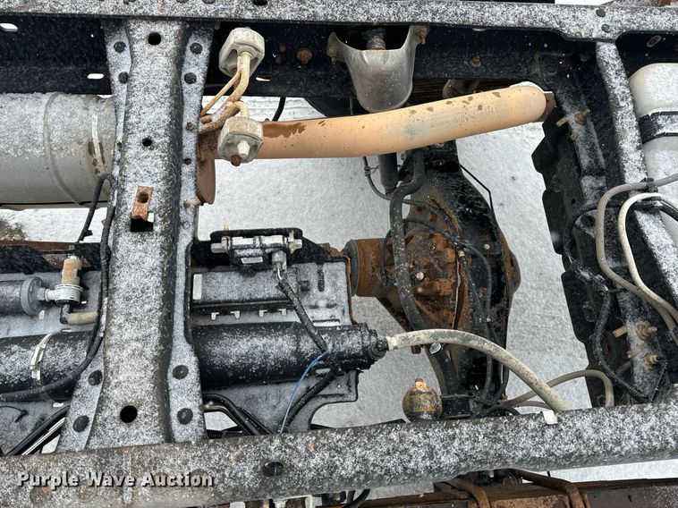 image for item EN5118 2010 Ford F450 Super Duty XL truck cab and chassis