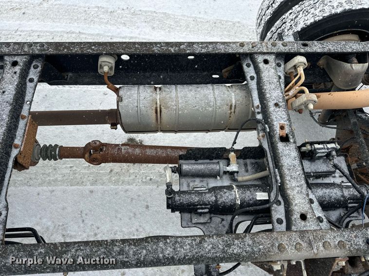 image for item EN5118 2010 Ford F450 Super Duty XL truck cab and chassis