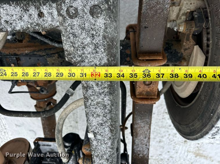 image for item EN5118 2010 Ford F450 Super Duty XL truck cab and chassis