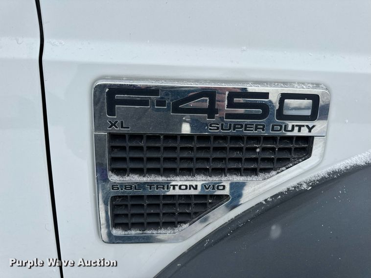 image for item EN5118 2010 Ford F450 Super Duty XL truck cab and chassis