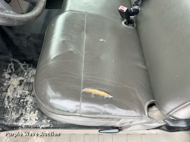 image for item EN5118 2010 Ford F450 Super Duty XL truck cab and chassis