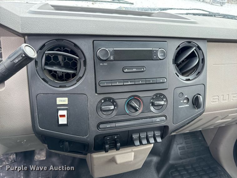 image for item EN5118 2010 Ford F450 Super Duty XL truck cab and chassis