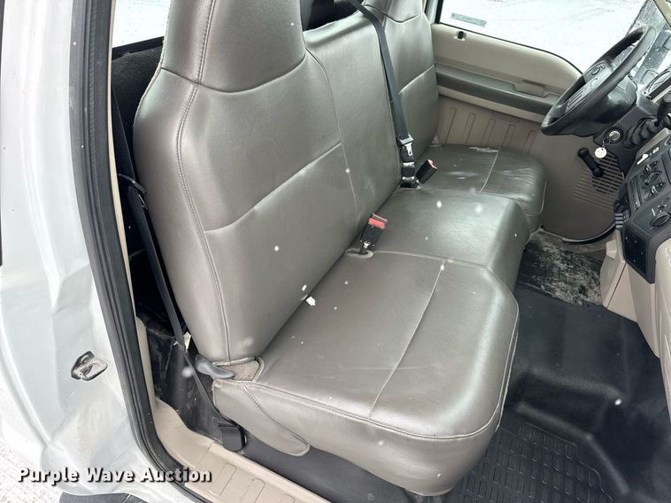 image for item EN5118 2010 Ford F450 Super Duty XL truck cab and chassis