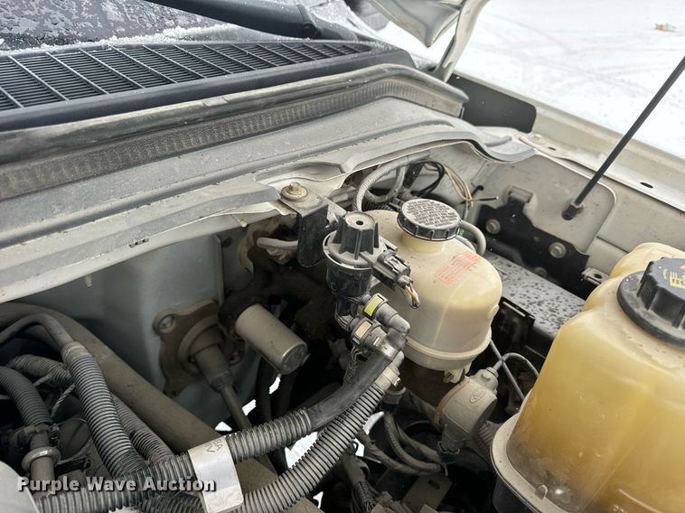 image for item EN5118 2010 Ford F450 Super Duty XL truck cab and chassis