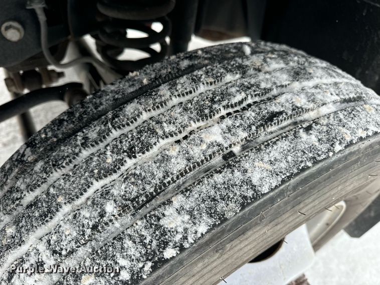 image for item EN5118 2010 Ford F450 Super Duty XL truck cab and chassis