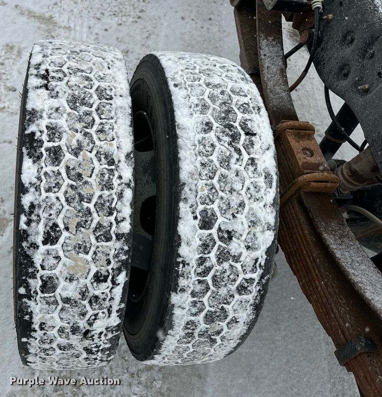 image for item EN5118 2010 Ford F450 Super Duty XL truck cab and chassis