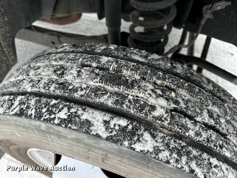 image for item EN5118 2010 Ford F450 Super Duty XL truck cab and chassis