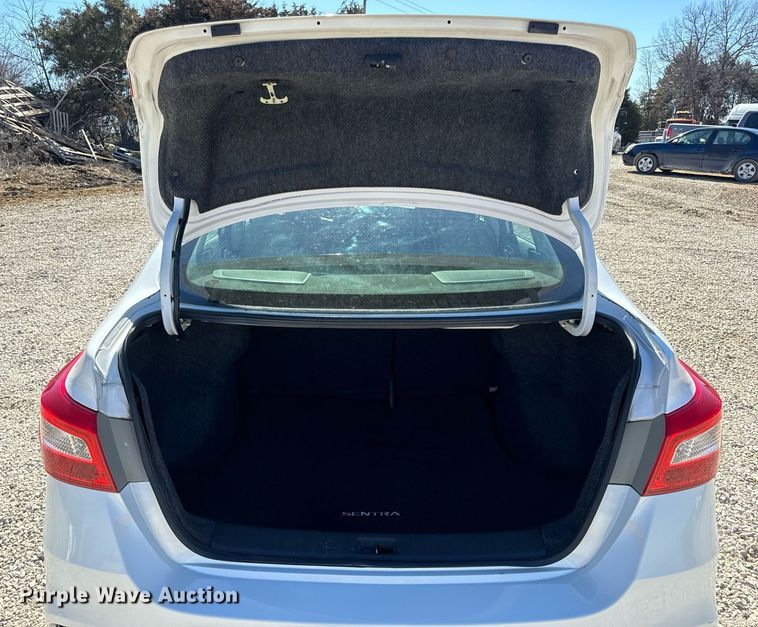 image for item EN5172 2018 Nissan Sentra 