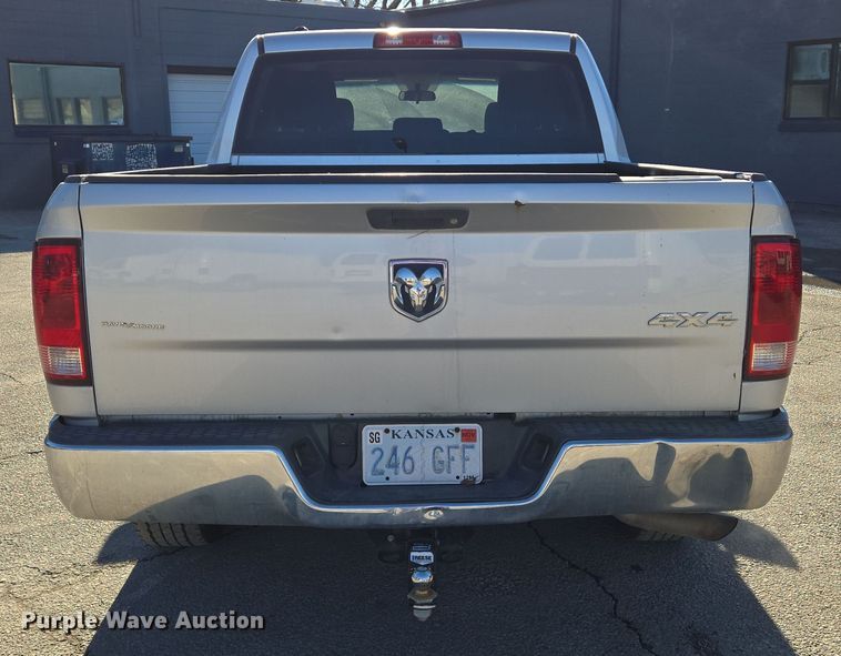 image for item EN8678 2014 Dodge Ram 1500 Crew Cab pickup truck