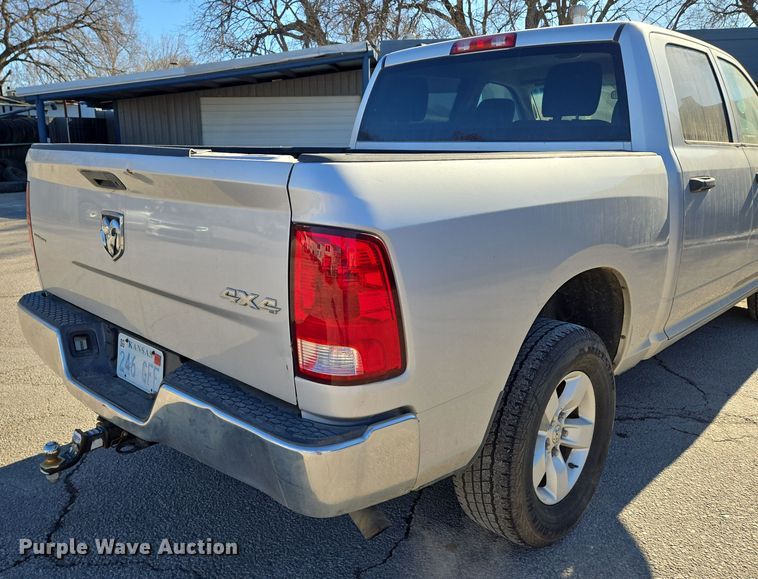 image for item EN8678 2014 Dodge Ram 1500 Crew Cab pickup truck