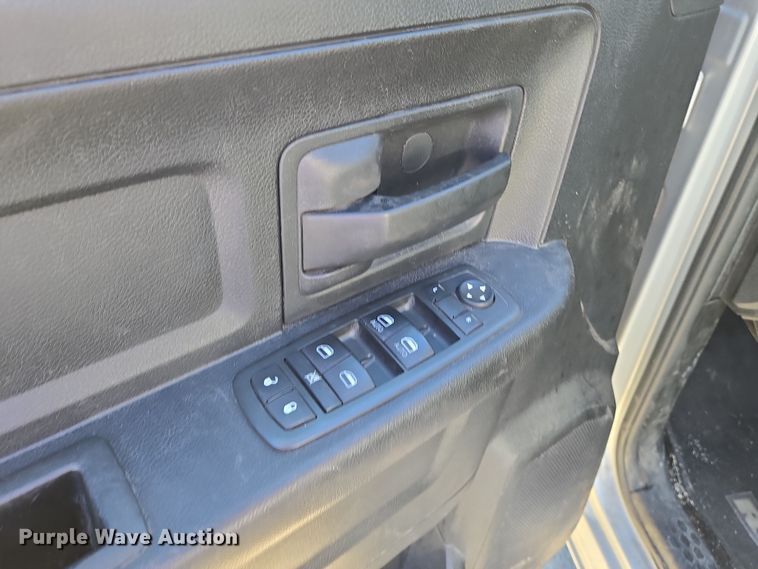 image for item EN8678 2014 Dodge Ram 1500 Crew Cab pickup truck