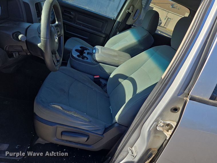 image for item EN8678 2014 Dodge Ram 1500 Crew Cab pickup truck