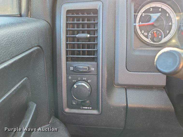 image for item EN8678 2014 Dodge Ram 1500 Crew Cab pickup truck