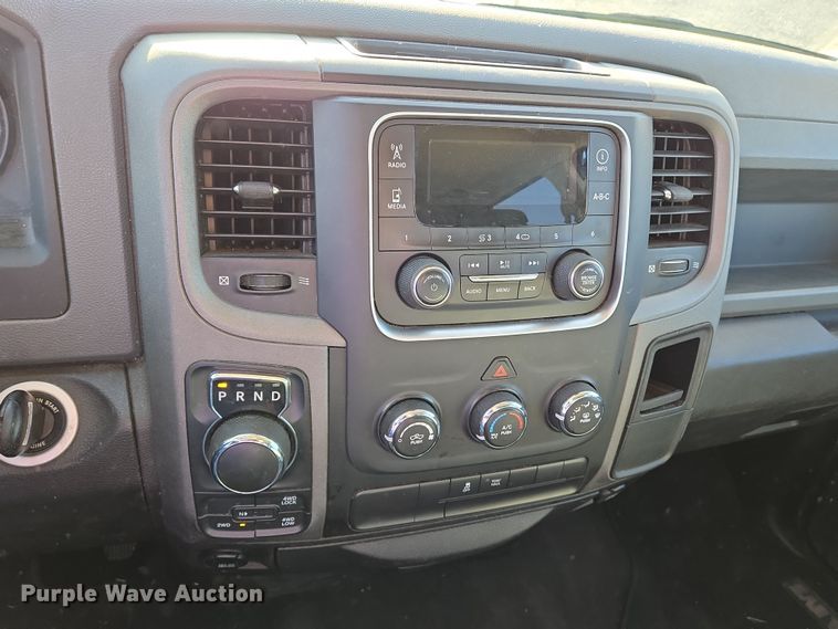 image for item EN8678 2014 Dodge Ram 1500 Crew Cab pickup truck