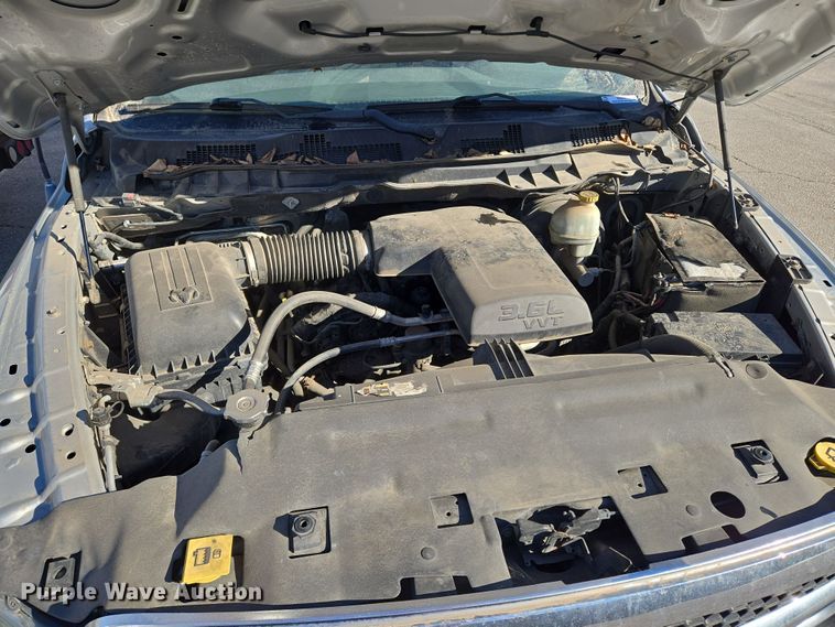 image for item EN8678 2014 Dodge Ram 1500 Crew Cab pickup truck