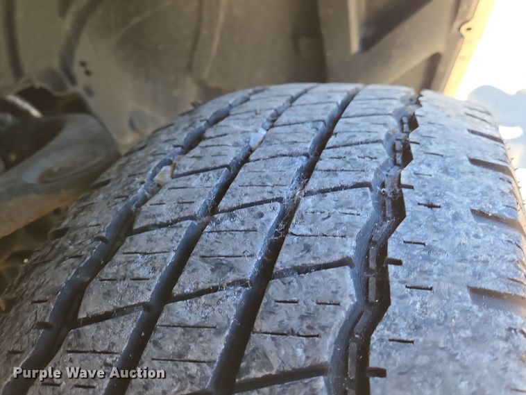 image for item EN8678 2014 Dodge Ram 1500 Crew Cab pickup truck