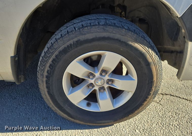 image for item EN8678 2014 Dodge Ram 1500 Crew Cab pickup truck