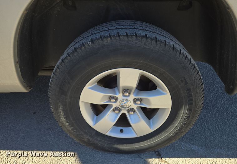 image for item EN8678 2014 Dodge Ram 1500 Crew Cab pickup truck