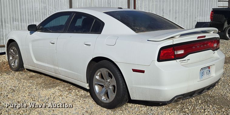 image for item EN8679 2014 Dodge Charger SXT 