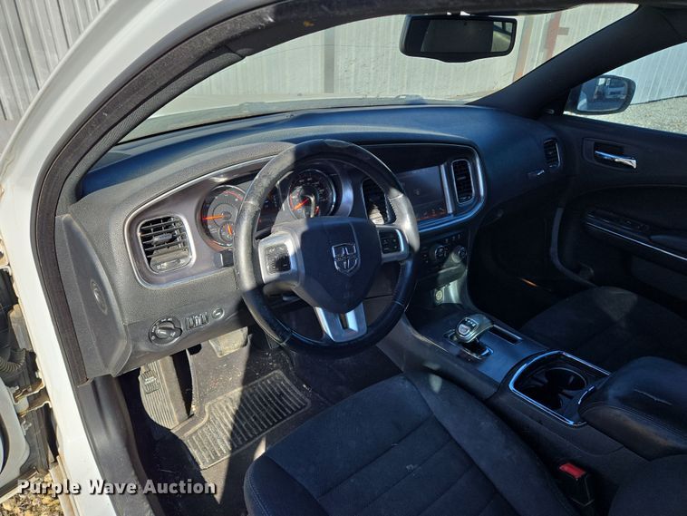 image for item EN8679 2014 Dodge Charger SXT 