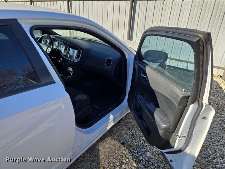 image for item EN8679 2014 Dodge Charger SXT 