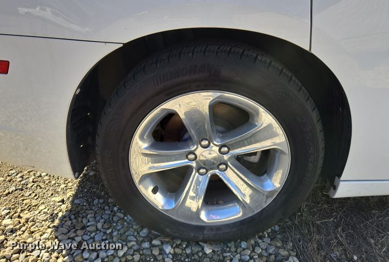 image for item EN8679 2014 Dodge Charger SXT 